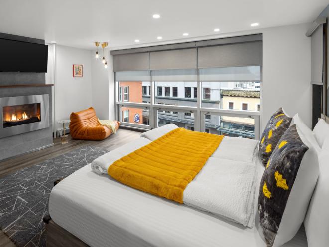 Penthouse King Suite