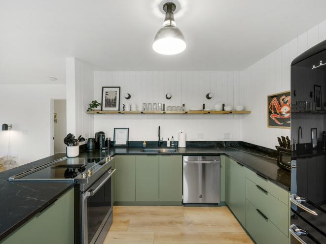 One-Bedroom Apartment Kitchen
