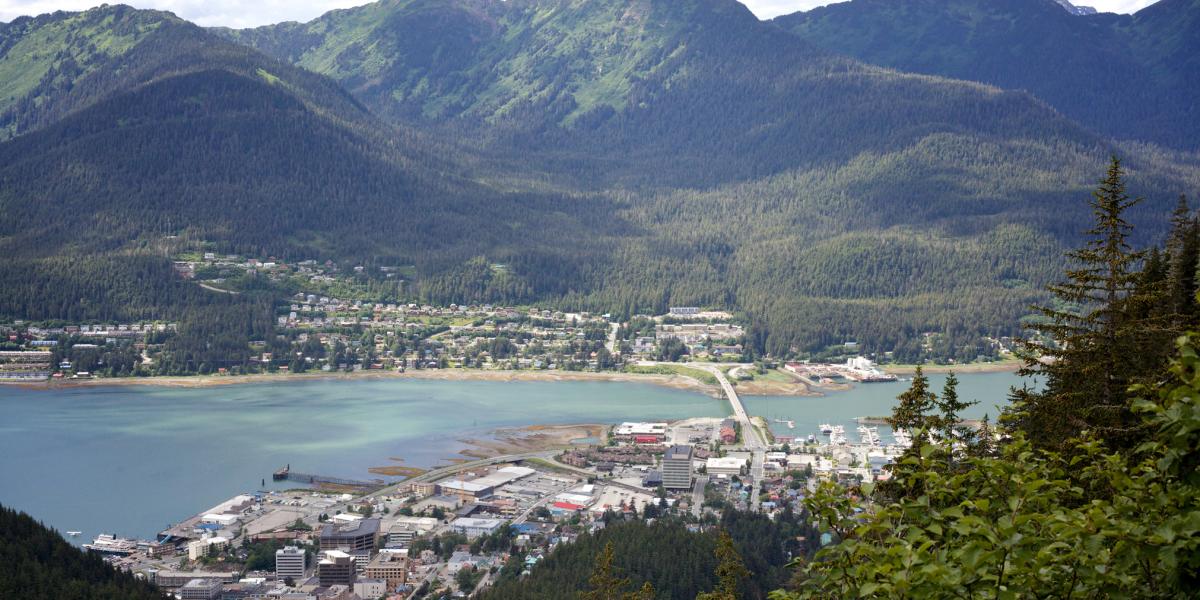 Juneau Downtown & Mountains