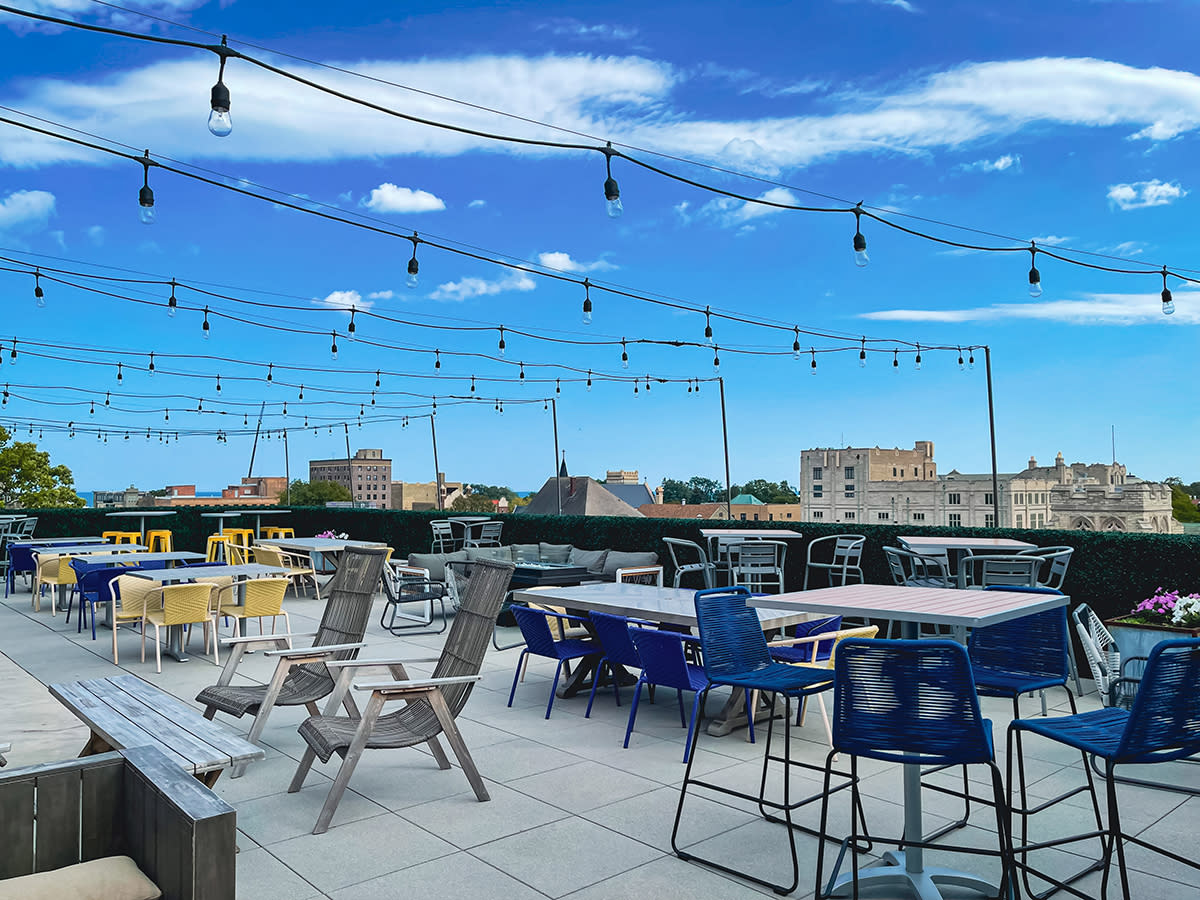 Crow’s Nest Rooftop Bar | Kenosha, WI