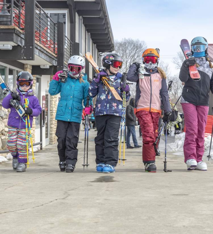Kids in skiing gear
