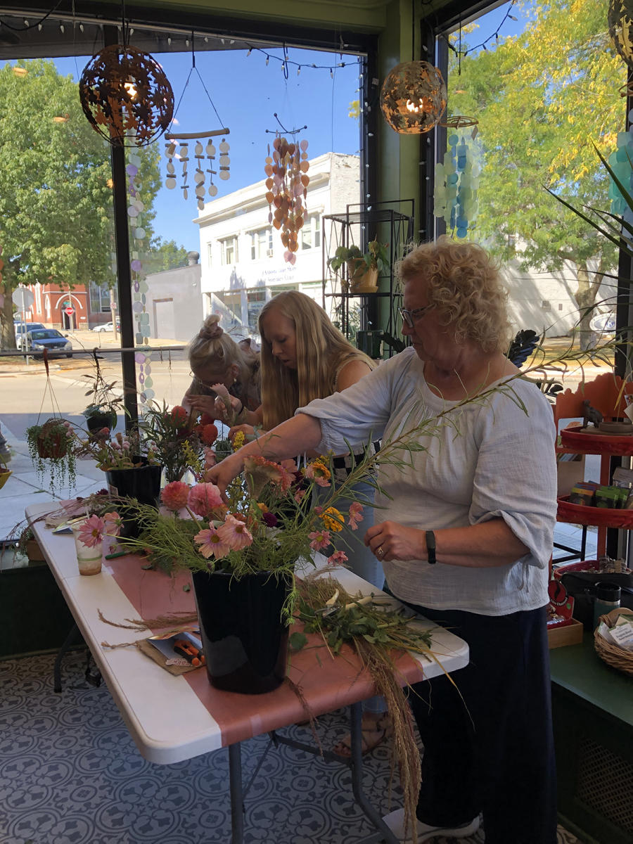 Fall Floral Workshop at EQUINOX