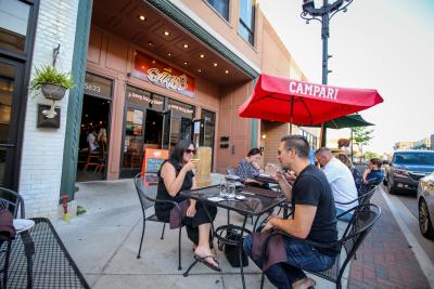 Sazzy B outdoor dining