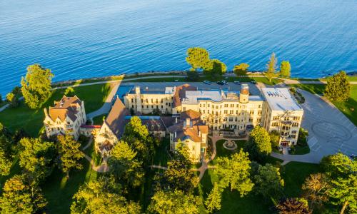 lakefront towns near Dubuque, Lake Michigan harbor town, Kenosha waterfront