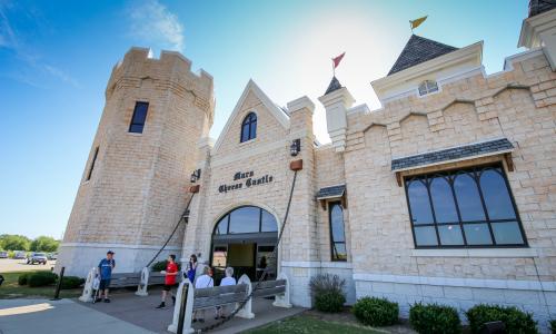 shopping weekend trips near Chicago, downtown Kenosha shopping, boutique lakefront getaway