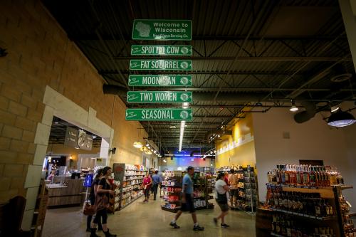 family weekend getaways near Dubuque, Kenosha family vacation, Midwest lake getaway