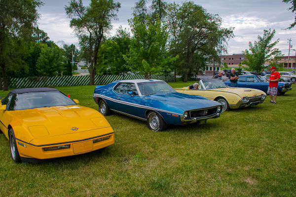 Bristol 45 Diner cruise night