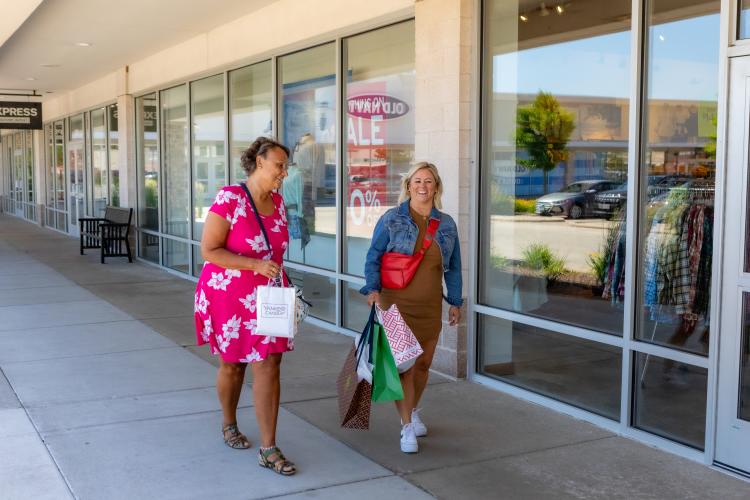 Shopping at Pleasant Prairie Premium Outlets