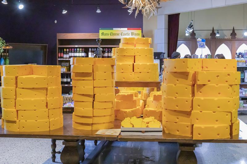 cheesehead hats at Mars Cheese Castle