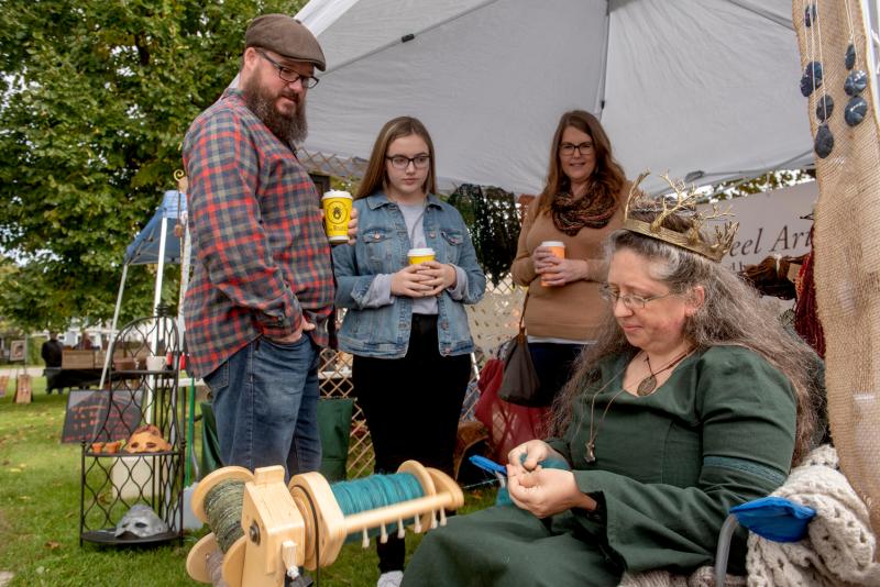 Demonstrations at Kenosha Art Market