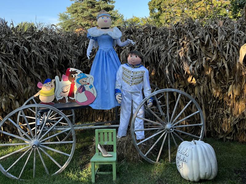 Jerry Smith Farm hand-painted pumpkin displays in 2023