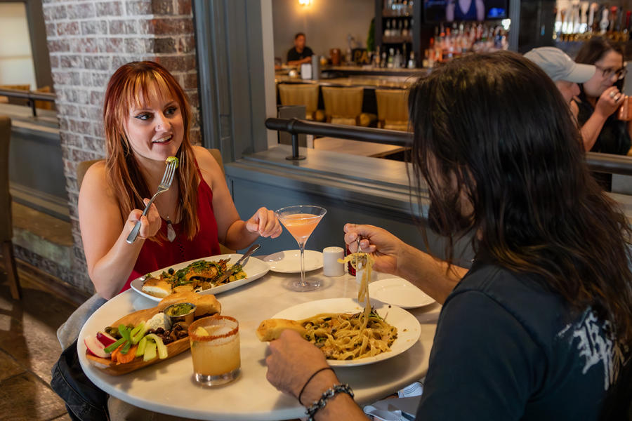 1844 Table & Mash at The Stella Hotel & Ballroom