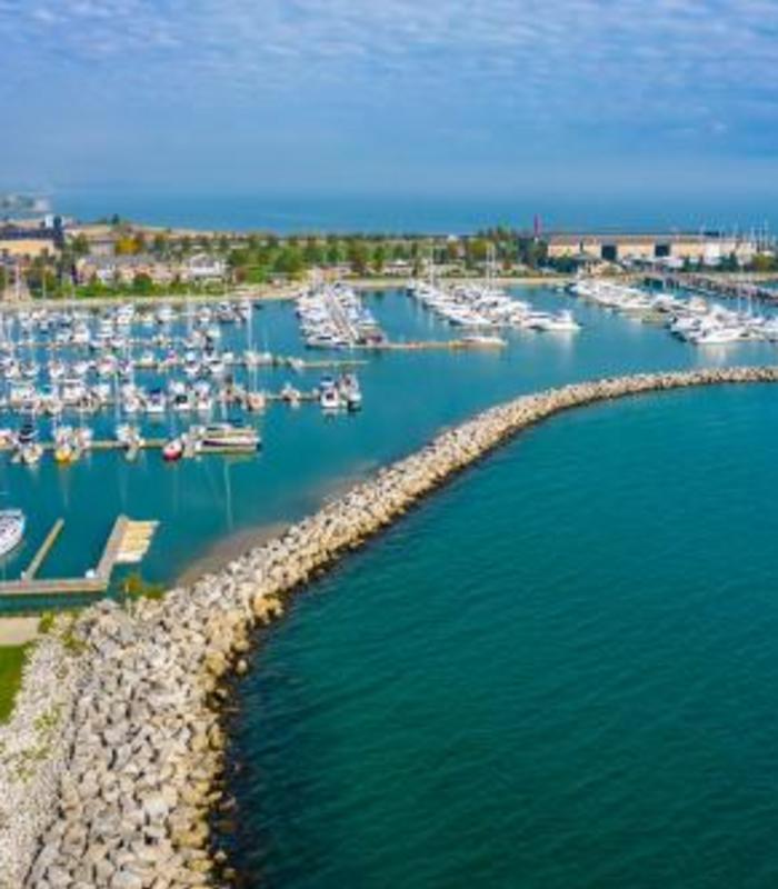 nearby weekend trips near Chicago, Kenosha Lake Michigan shoreline, Wisconsin lakefront getaways