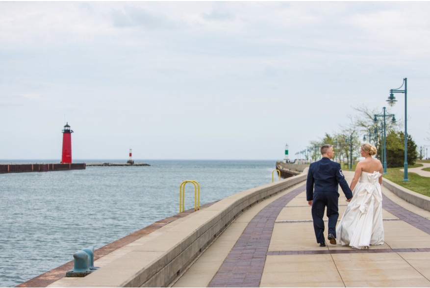 couple strolling in HarborPark