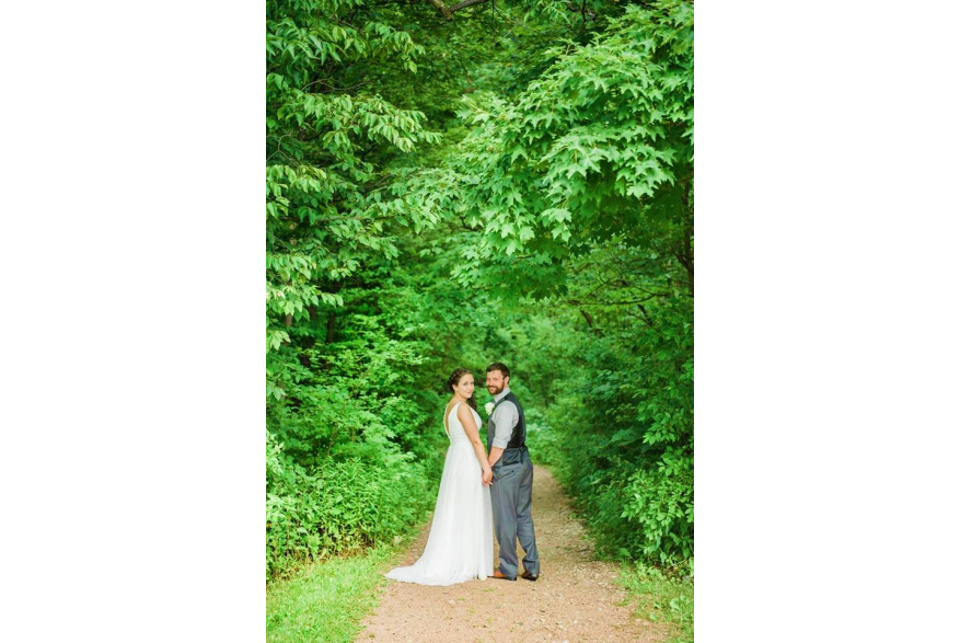 wedding at Hawthorn Hollow