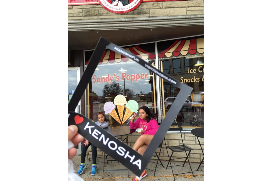 outside of Sandy's Popper