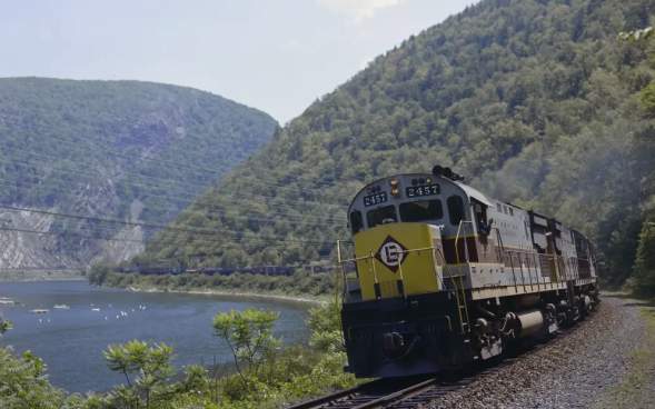 Steamtown Excursion to Delaware Water Gap: Fall Foliage and Waterfall Hike