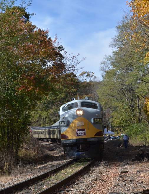 Steamtown Excursion to Cresco: Columbus Day Weekend, Art Show, and Classic Cars