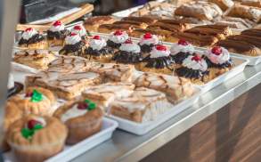 Food served during La Festa Italiana in Scranton, Pennsylvania
