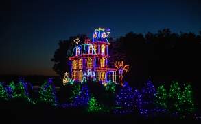 Lakeland Orchard Haunted House Light Display