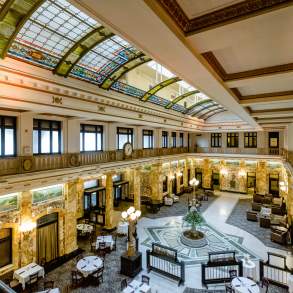 Radisson Lobby 2021