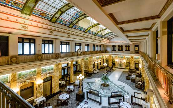 Radisson Lobby 2021