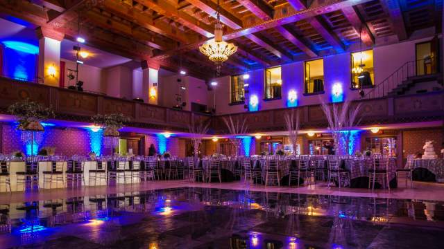 Glamour Wedding in Ballroom