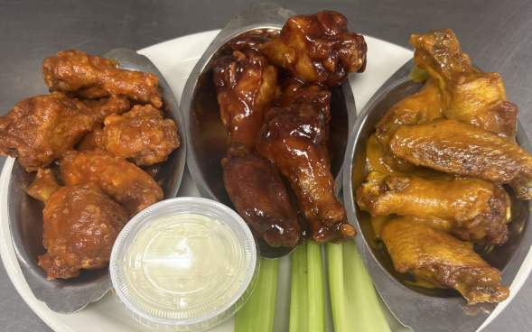 Wings at the Windsor Inn in Jermyn, PA