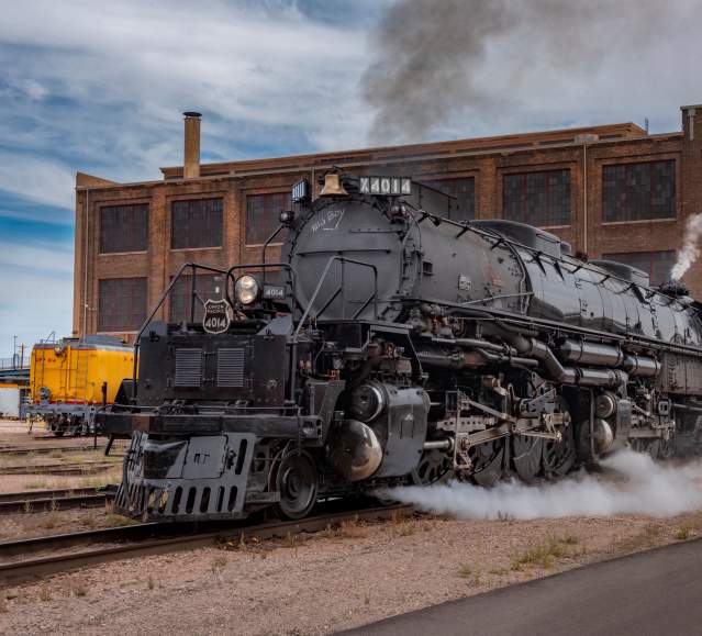 A photo of the Big Boy No. 4014 traveling through the countryside