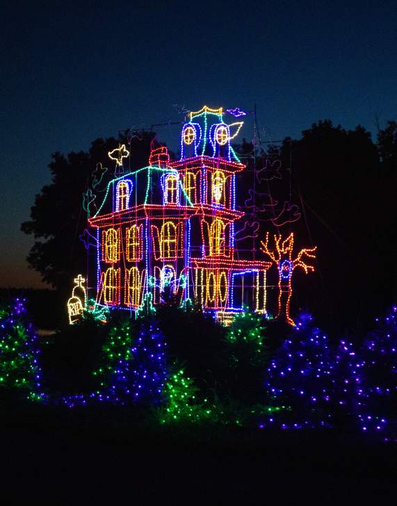 Lakeland Orchard Haunted House Light Display