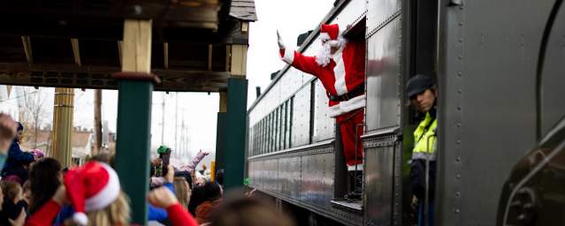Santa Train 2022 Hiller 011 LCVB