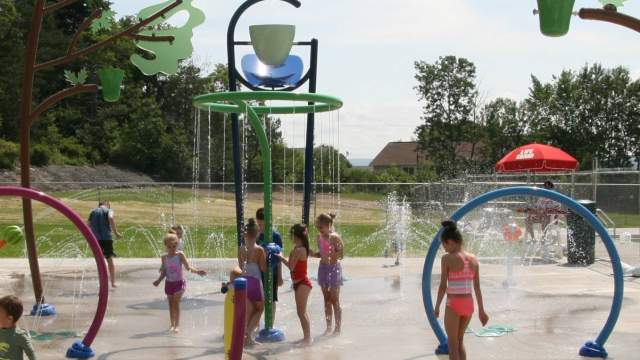 kids playing at McDade Park splashpad