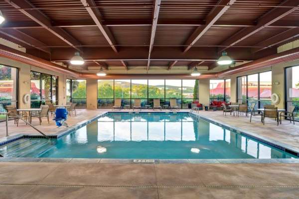 Hampton Inn Scranton at Montage Mountain Pool Area