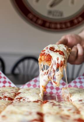 Mary_Lous_Pizza_2022_Hiller_933_LCVB