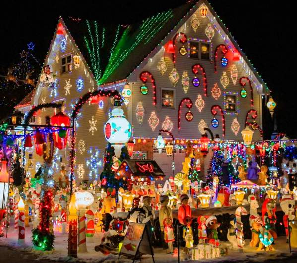 A photo of the Peckville Christmas House in Peckville, PA