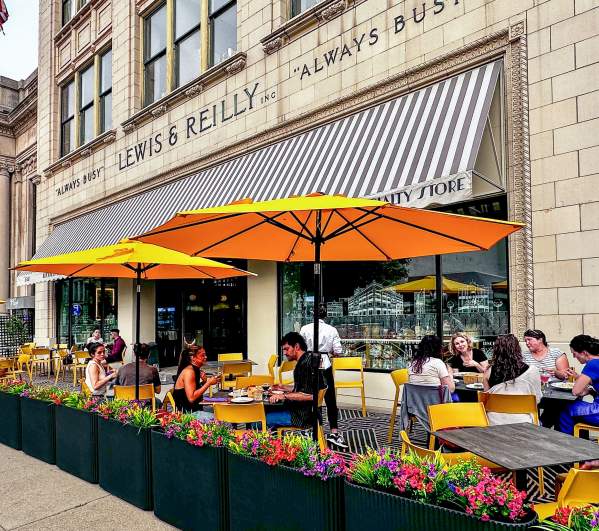 10 Popular Restaurants with Outdoor Dining in Lackawanna County