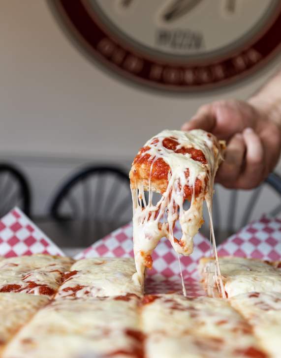 Mary_Lous_Pizza_2022_Hiller_933_LCVB