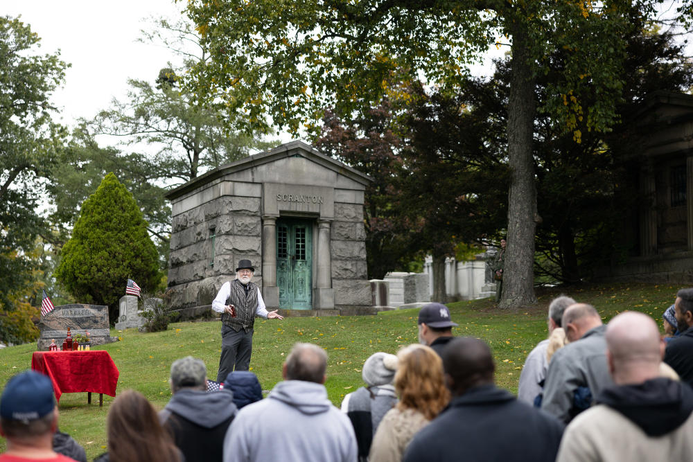 Dunmore Cemetery Tour 2022 Smith 02 LCVB