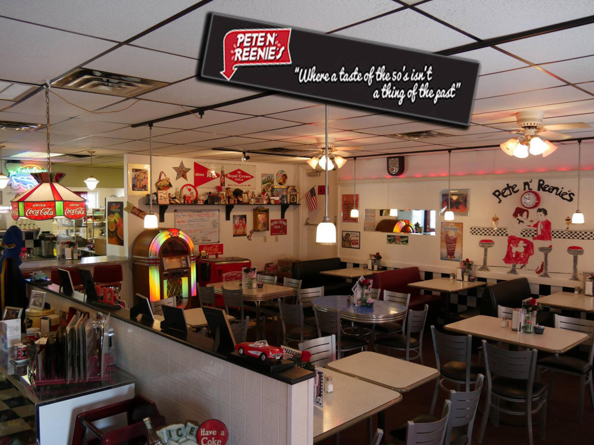 The interior of Pete N' Reenies in Eynon, PA