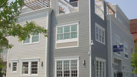Harbor Front Inn