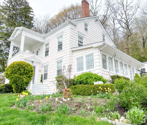 Harbor Rose Bed & Breakfast