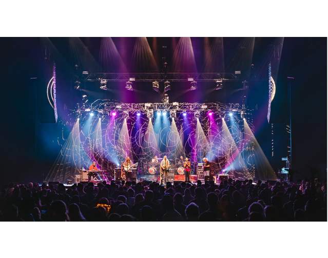 ＬＩＶＥ　２０１２　１０ｔｈ　Ａｎｎｉｖｅｒｓａｒｙ　Ｙｅａｒ　Ｃｏｎｃｅｒｔ　光の通り道～ｏｎｅ　ｎｉｇｈｔ　ｒｏａｄ～ Amazon.co.jp: LIVE 2012 10th Anniversary Year Concert 光の
