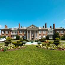 Glen Cove Mansion_Front.jpg