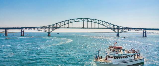 Boat - Bridge - Robert Moses
