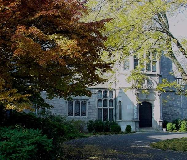 Coe-Hall-foliage