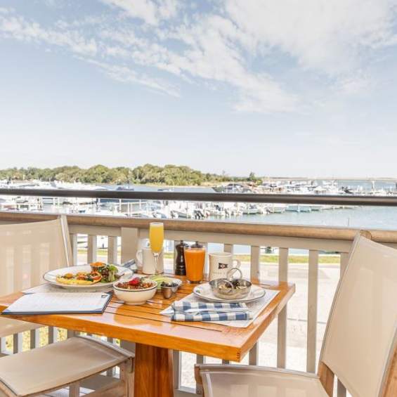 12 Spots for Waterfront Dining on Long Island