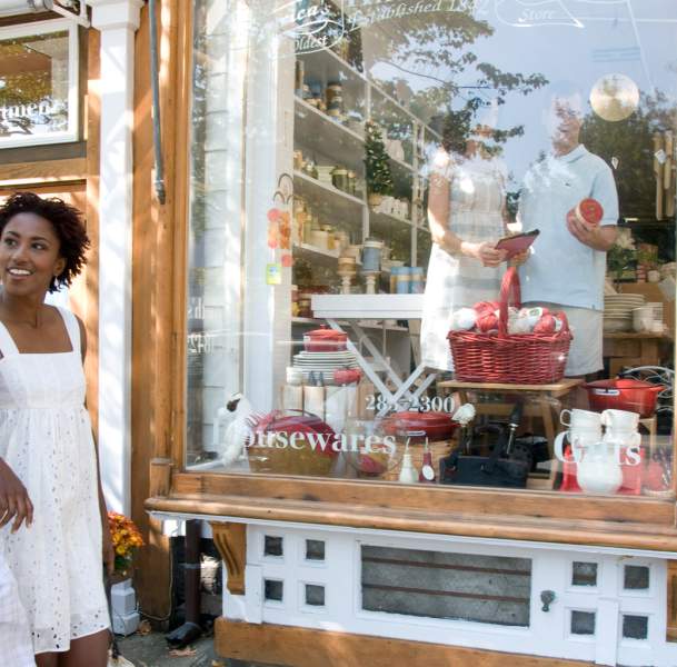 Copy of Hamptons 2 shopping.jpg