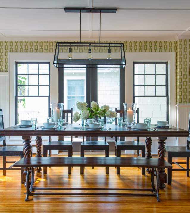 Bed & Breakfast table setting