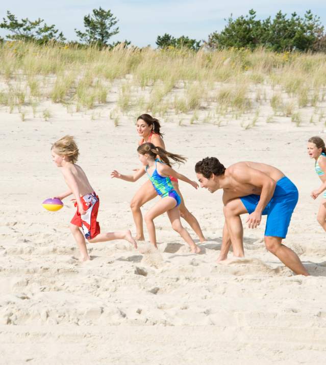People  Beach  2008 LICVB Photos 214.jpg