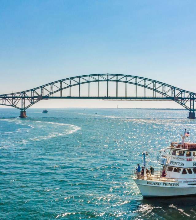 Boat - Bridge - Robert Moses